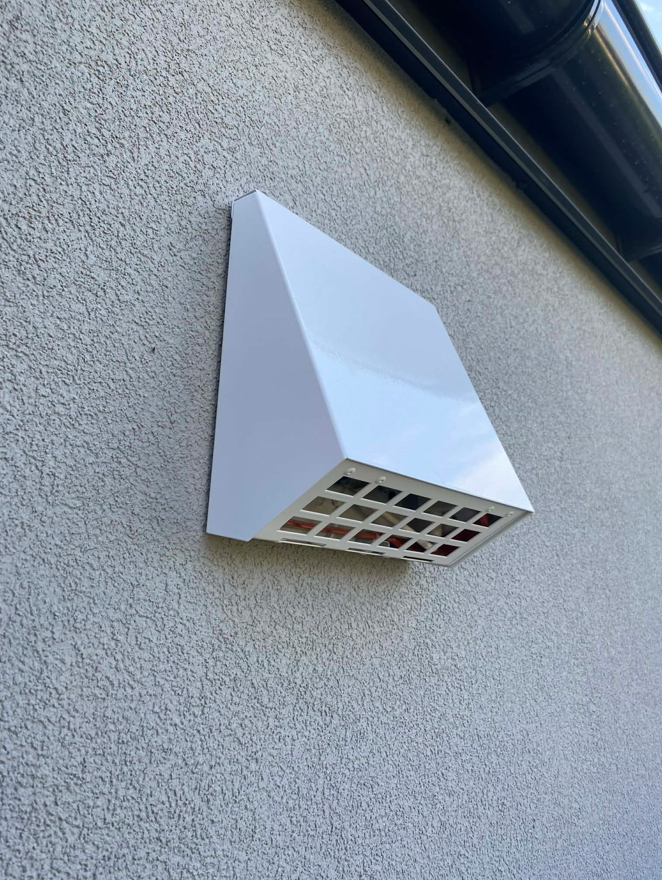 Codzienny smog w okresie grzewczym nie musi już gościć w Twoim domu. Rekuperacja decentralna.